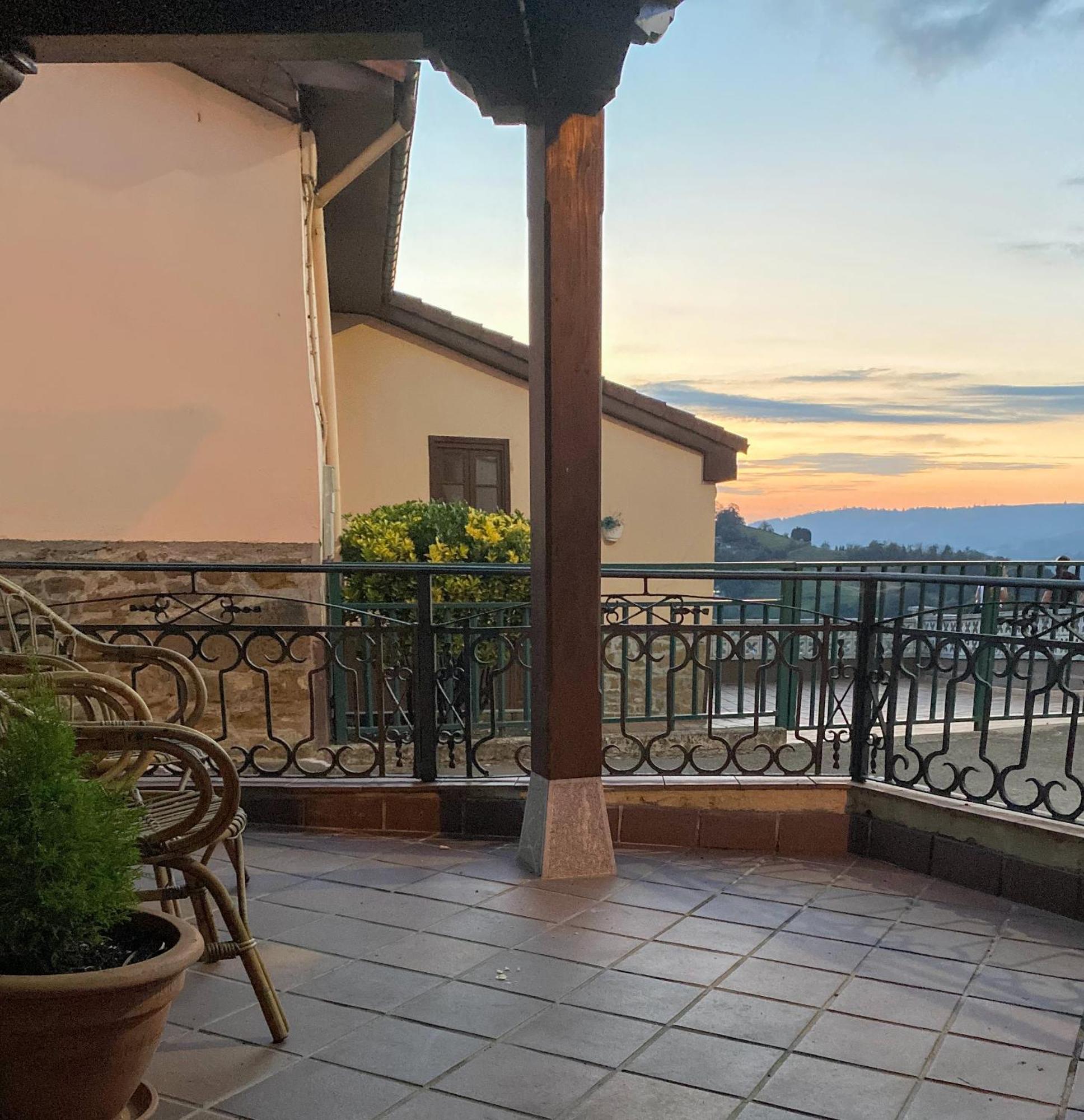 Casa Riola Villa San Martin del Rey Aurelio Kültér fotó